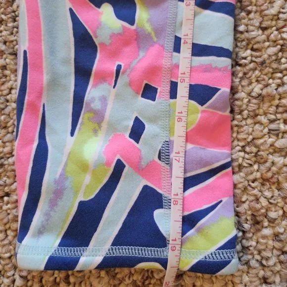 Lilly Pulitzer Luxletic UPF 50+ Weekender Cropped Leggings - Picture 5 of 7
